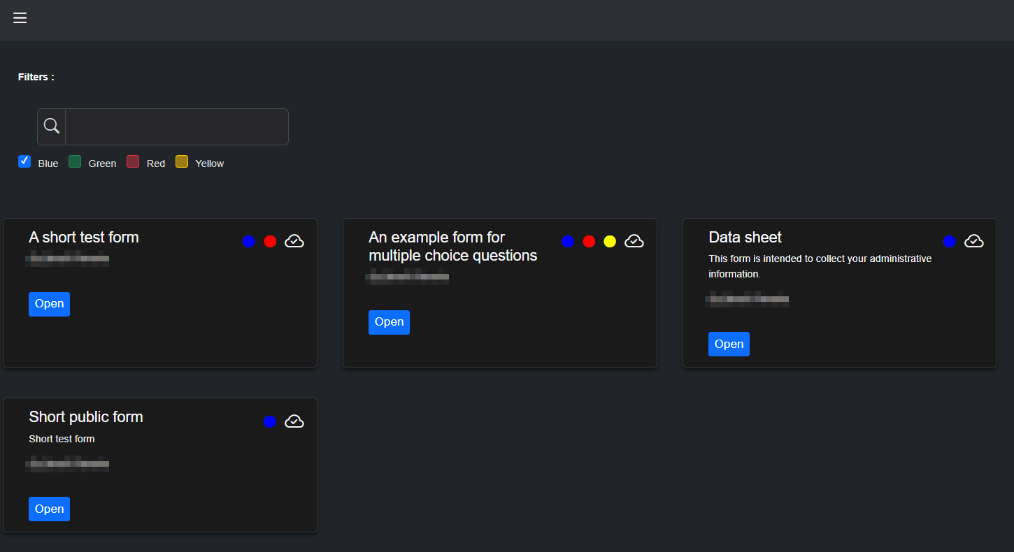 Capture de l’application de formulaires : la liste des formulaires avec la recherche et les filtres par couleur